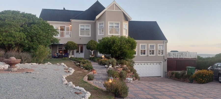 5 Bedroom Property for Sale in Myburgh Park Western Cape